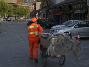 女环卫照片,城市美容师的辛勤身影