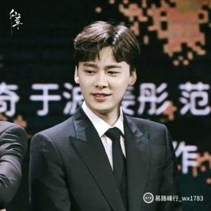 演员李易峰个人资料,从影视新星到全能艺人,他的成长之路